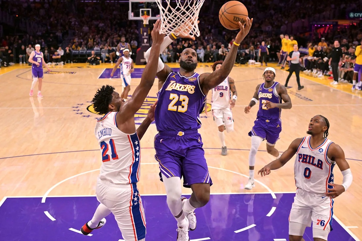 詹姆斯加盟后，76人夺冠赔率飙升至NBA第三