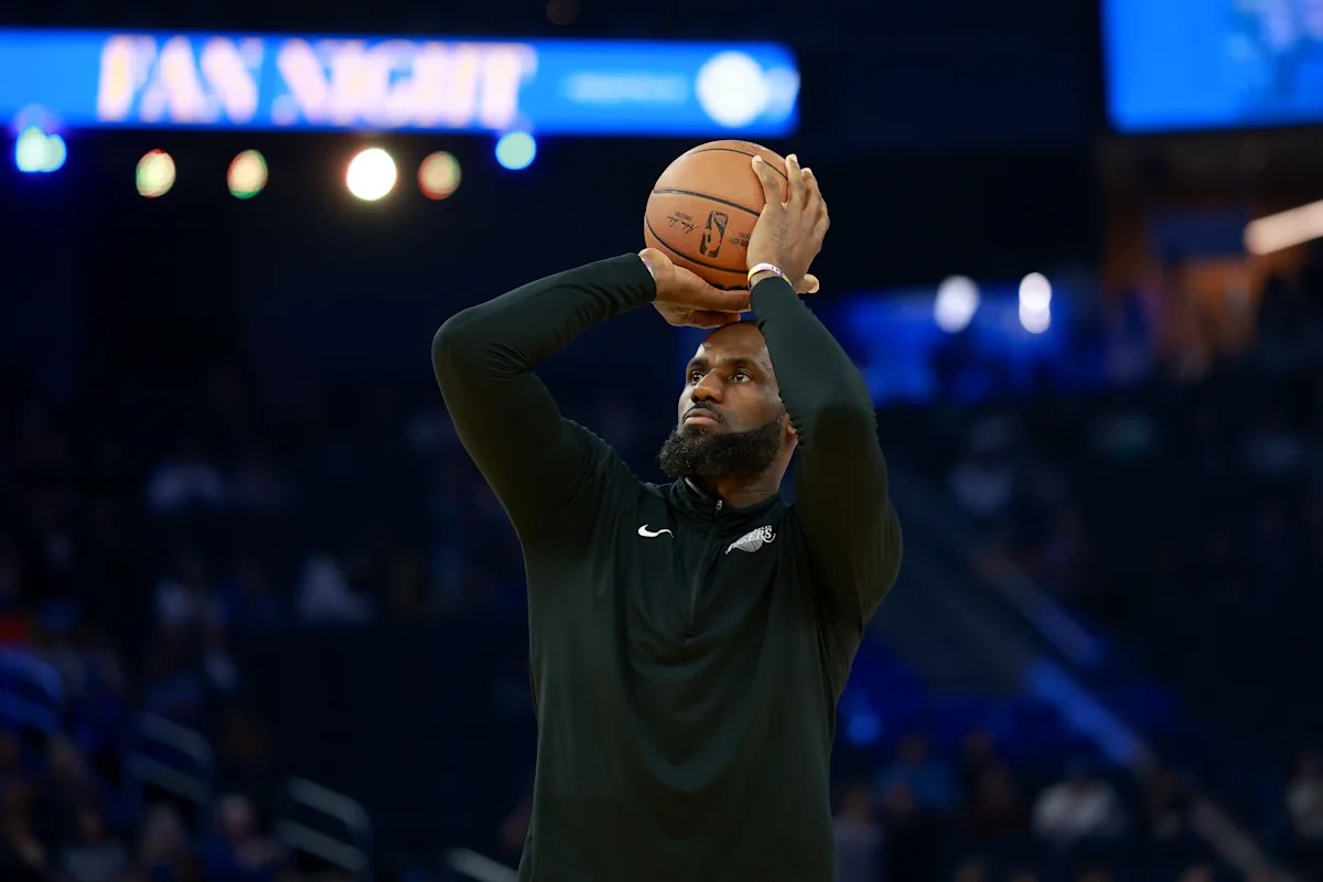 2026-27赛季NBA赛程公布：揭幕战詹姆斯率76人对阵尼克斯