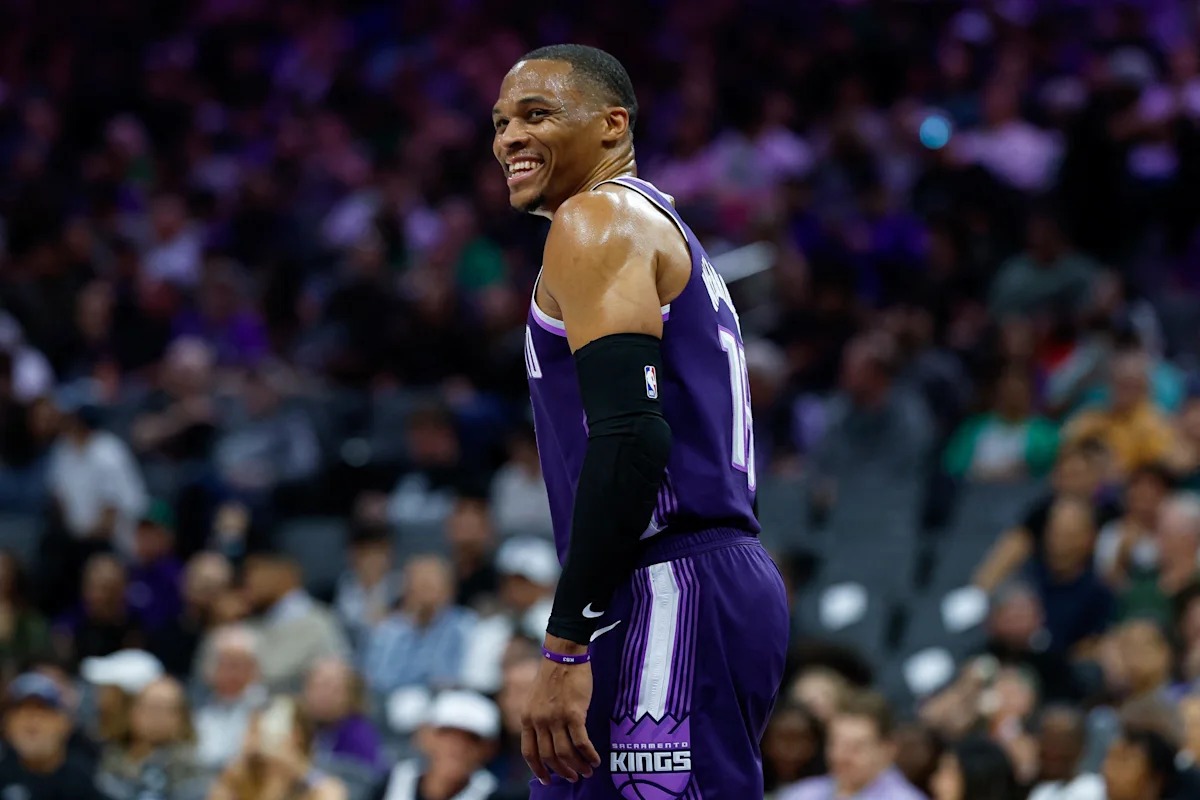 NBA球星拉塞尔·威斯布鲁克退役，结束其独特辉煌的篮球生涯