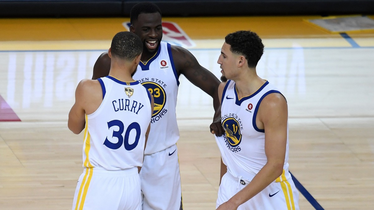 NBA名人堂分级：乔尔·恩比德与德雷蒙德·格林为何稳进首轮，凯里·欧文或需等待